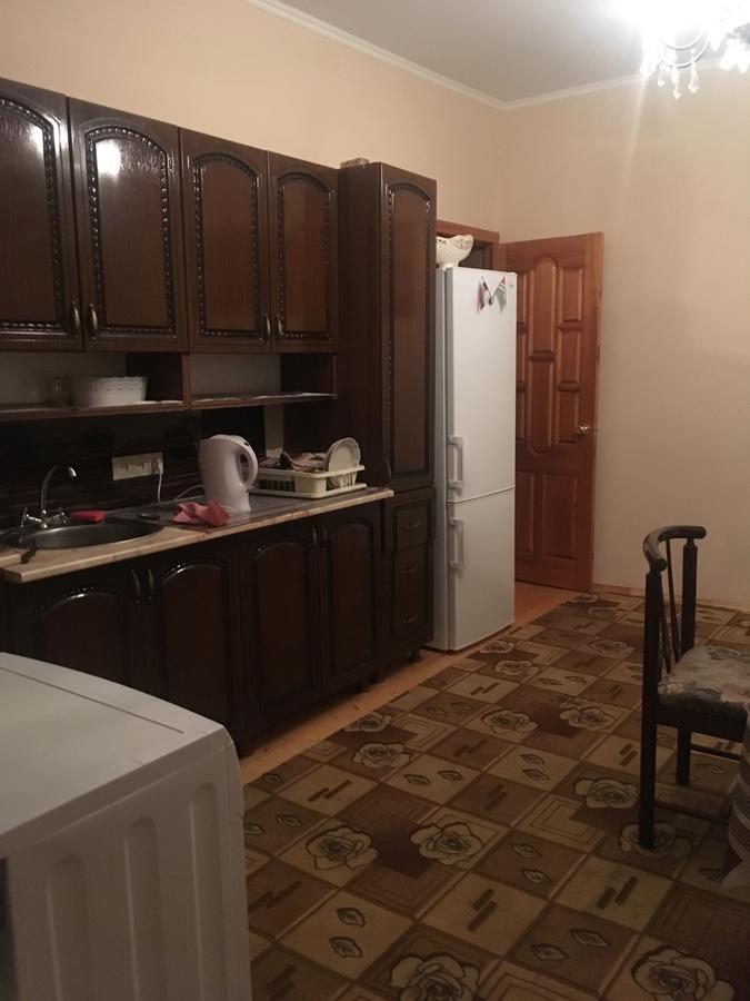 Homestay On Akademika Sakharova Sukhumi Ngoại thất bức ảnh