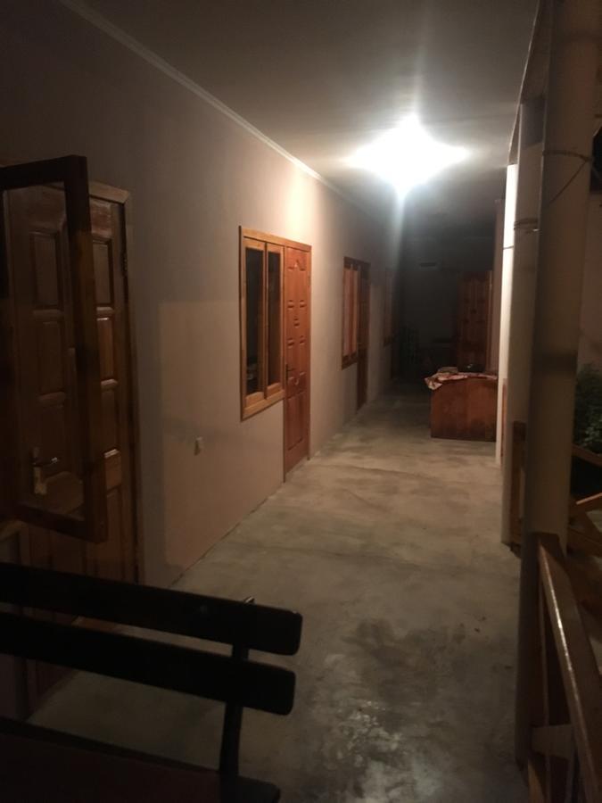 Homestay On Akademika Sakharova Sukhumi Ngoại thất bức ảnh